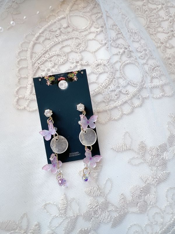 鋯石點綴蝴蝶紛飛小垂墜鋼針耳環 