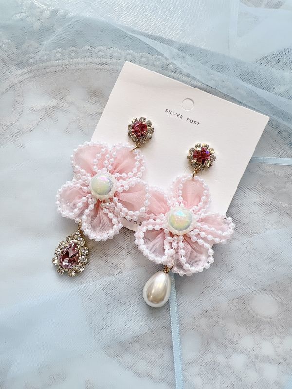 雙層珍珠邊粉色可愛小花鋼針大耳環 