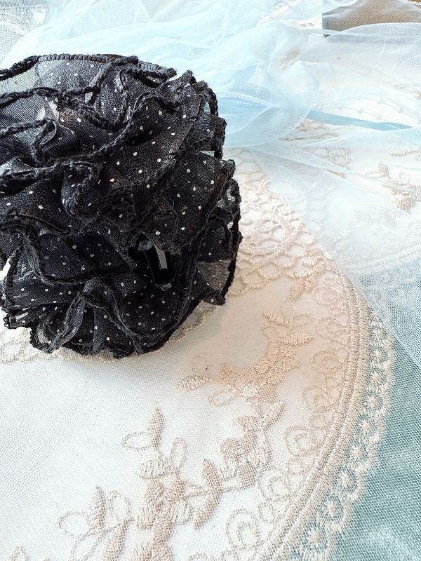 點點雪紡花朵大抓夾 