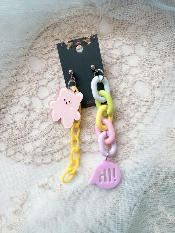 彩虹果凍感壓克力小熊鋼針耳環 