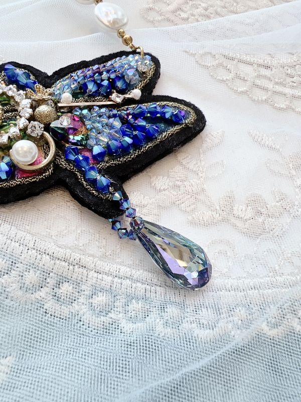 獨家設計寶藍蜻蜓刺繡項鍊 