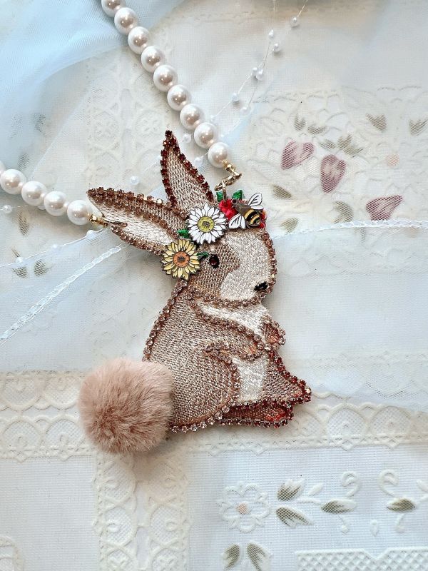手工設計刺繡兔子珍珠短鏈 