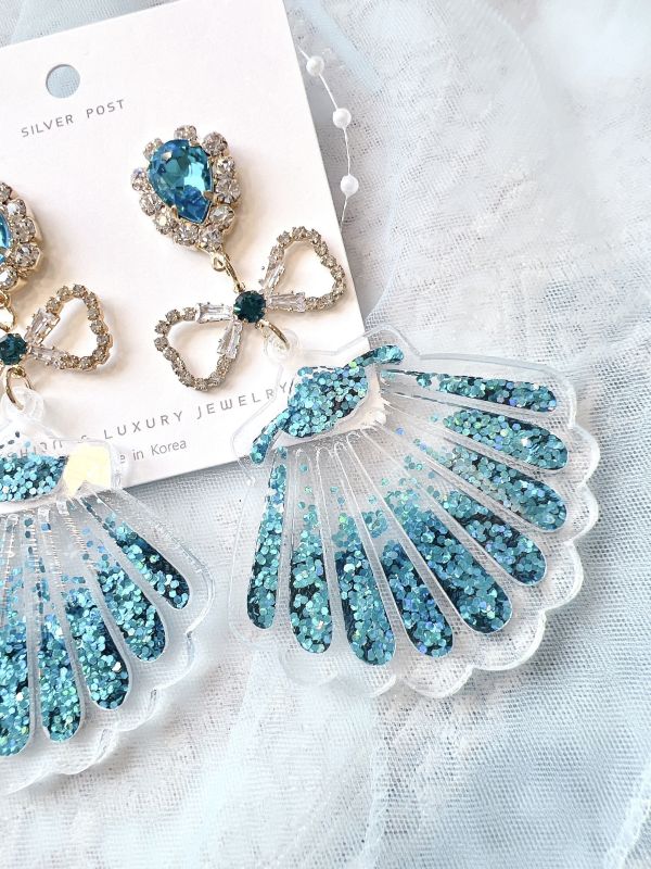 海洋藍壓克力貝殼亮片滿鑽耳環 