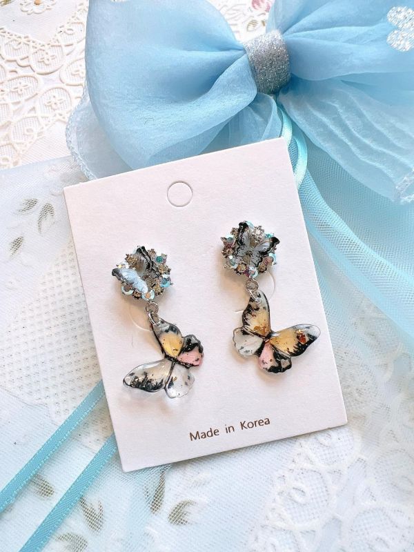 手工設計雙材質垂墜蝴蝶耳環 