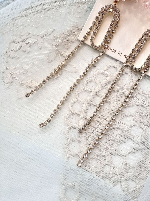 日系串珠花浪漫垂墜耳環 