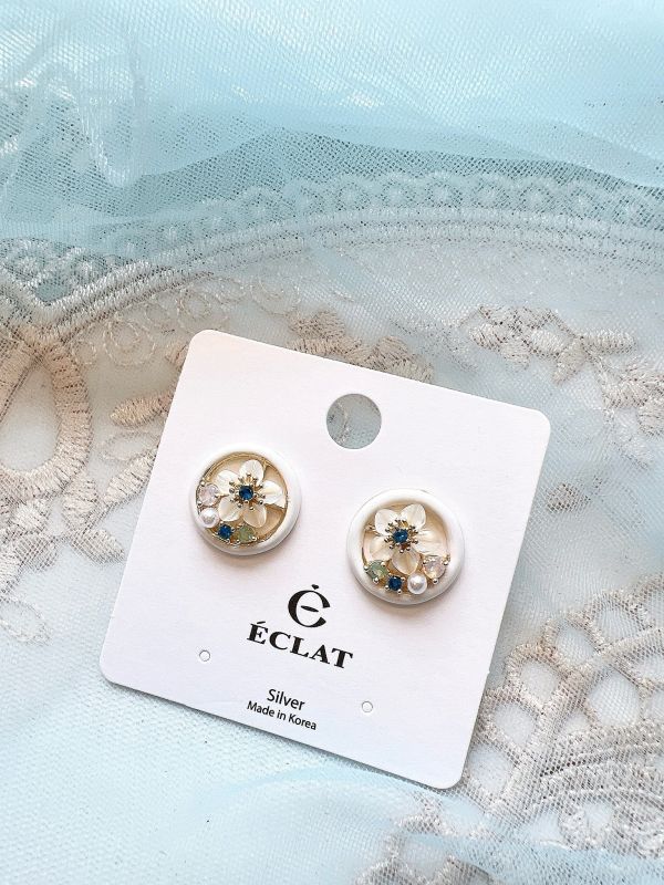 精緻貝殼花鋯石點綴復古圓框耳環 