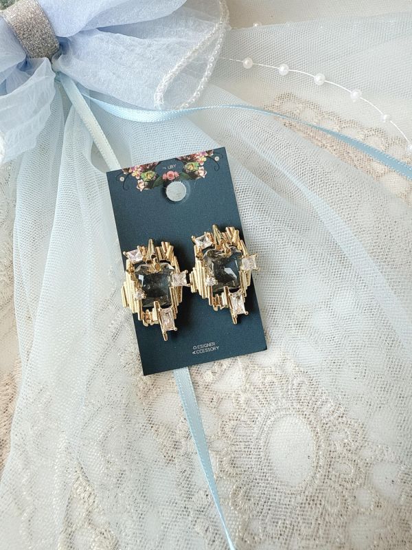 鋯石線條金屬感個性耳環 