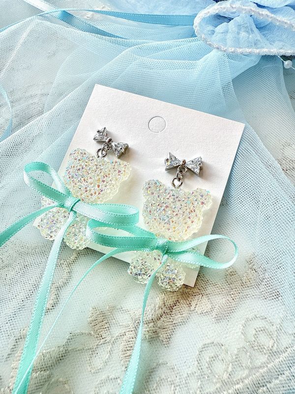 樹酯彩光緞帶小熊手工銀針耳環 