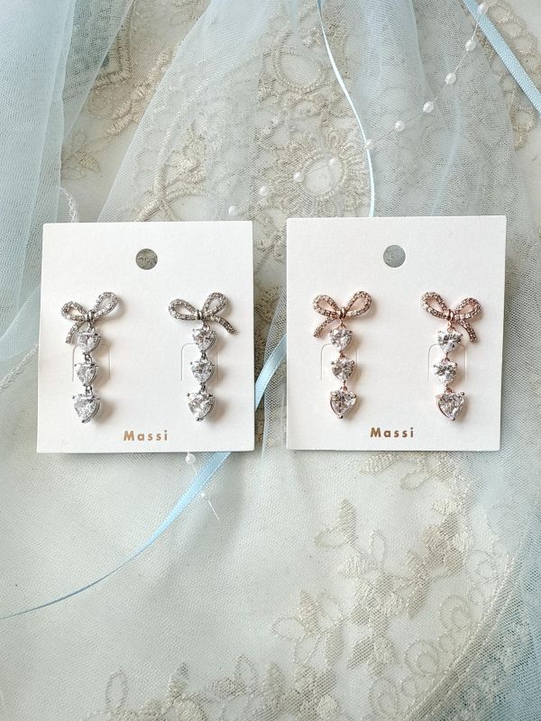 蝴蝶結鋯石愛心垂墜耳環 