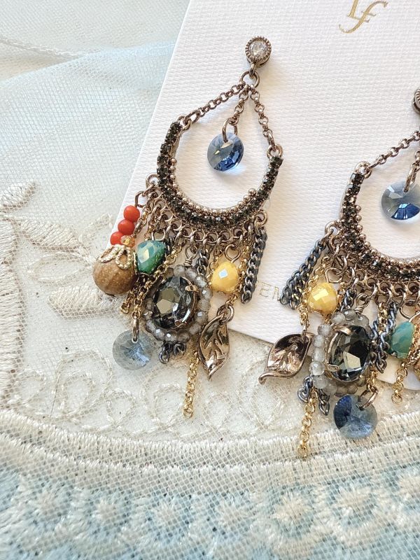 珠寶工設計波希米亞風垂墜耳環 