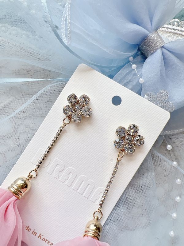 澎鬆雪紡花裙小花白鑽鋼針大耳環（粉色） 