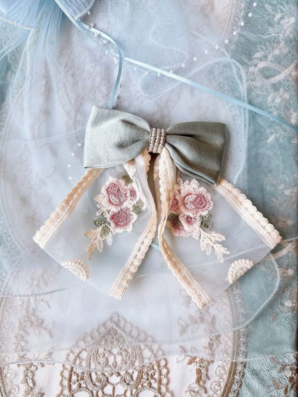 靜謐玫瑰刺繡蝴蝶結公主彈跳夾 