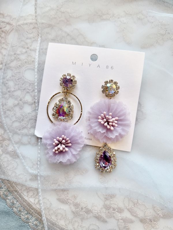 閃鑽雪紡小花不對稱氣質耳環 