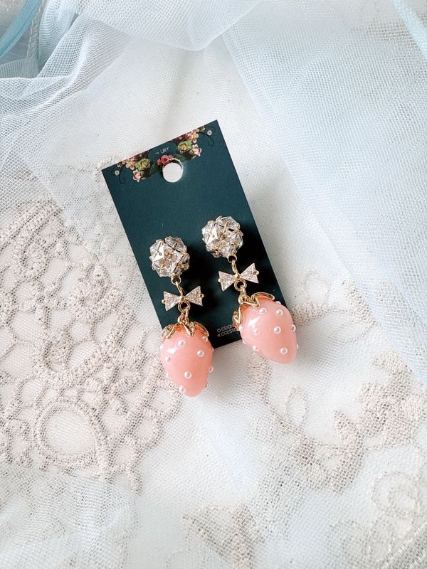 鋯石垂墜草莓耳環 