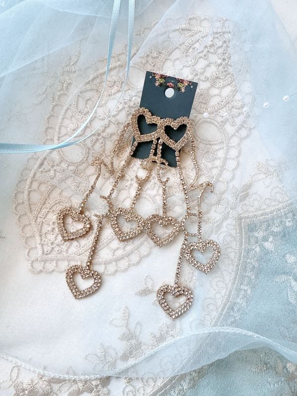 愛心垂墜長版華麗耳環 