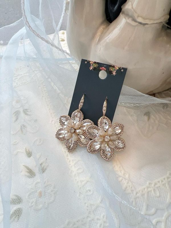 手工設計花型水晶鋯石耳勾式耳環 