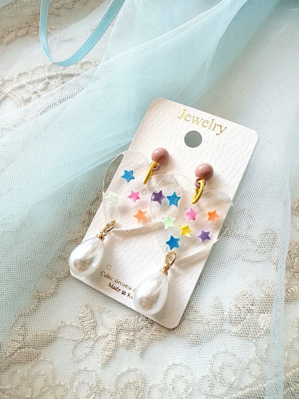 壓克力愛心垂墜耳環 