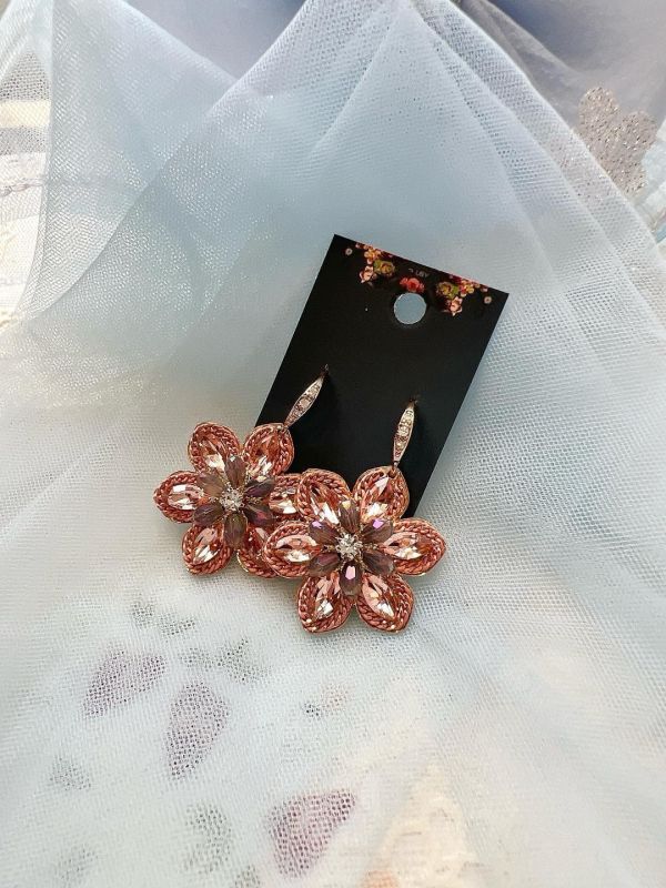 手工設計花型水晶鋯石耳勾式耳環 