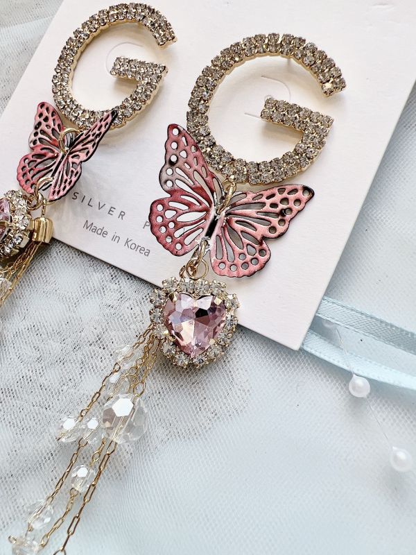 G型字母垂墜不對稱水晶大耳環（蝴蝶款） 