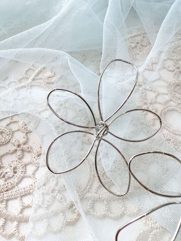 金屬線條簡約大花朵 