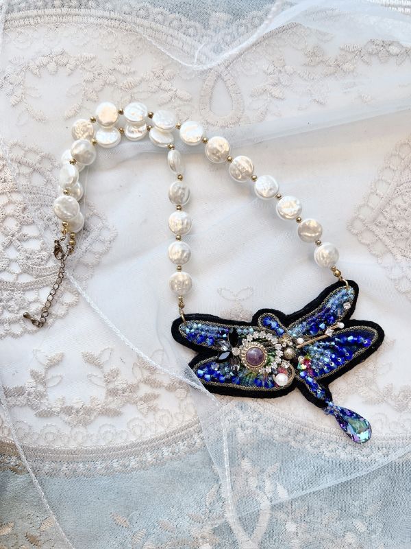 獨家設計寶藍蜻蜓刺繡項鍊 
