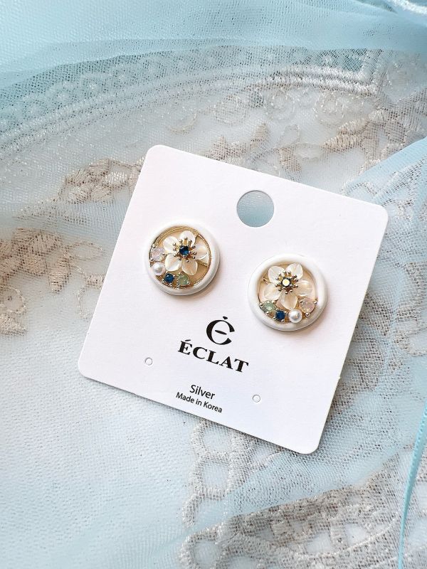 精緻貝殼花鋯石點綴復古圓框耳環 