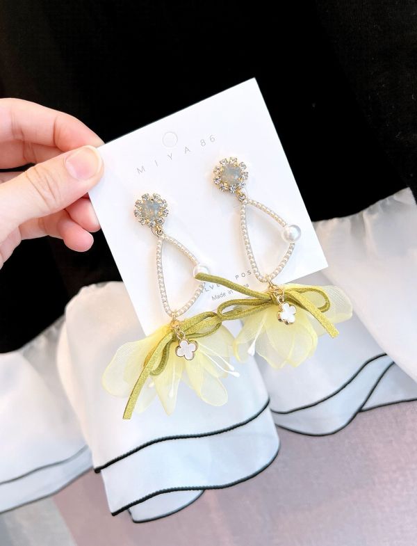 森林系雪紡紗花束幾何珍珠鋼針大耳環 