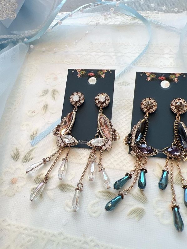 手工設計蝴蝶垂墜水晶氣質耳環 