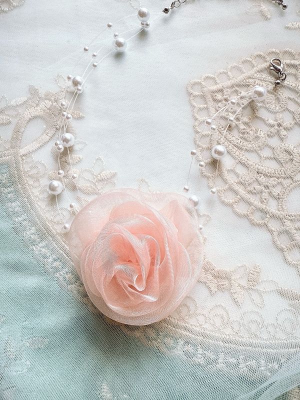 法式珍珠氣質柔感雪紡玫瑰頸鏈 