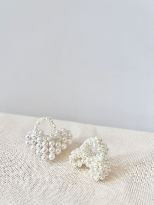 樹酯珍珠串愛心、蝴蝶結戒指 