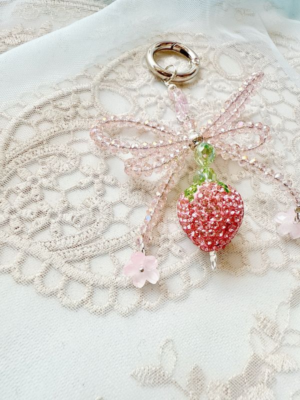 水晶蝴蝶結草莓掛飾/手機吊飾 