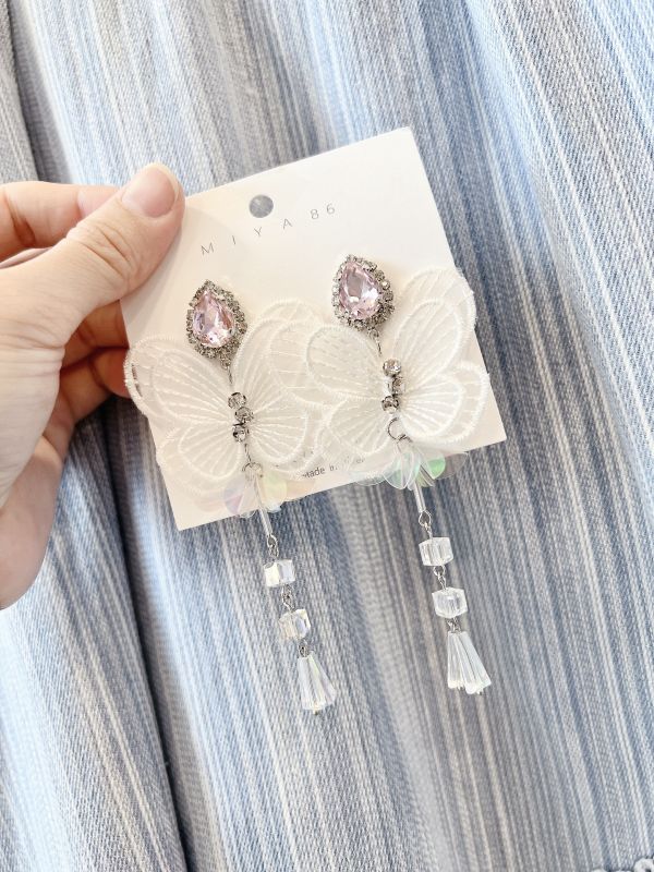 蕾絲雙層蝴蝶結水晶垂墜氣質感銀針大耳環 