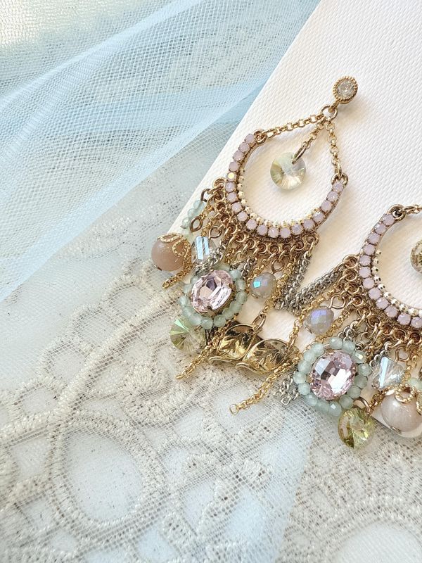 珠寶工設計波希米亞風垂墜耳環 