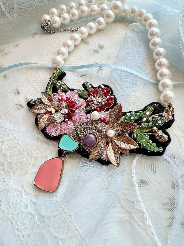 獨家設計姹紫嫣紅刺繡項鍊 