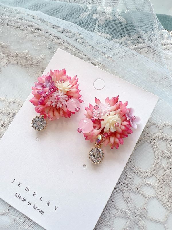 森林系水晶點綴樹酯小花垂墜鋯石鋼針耳環 