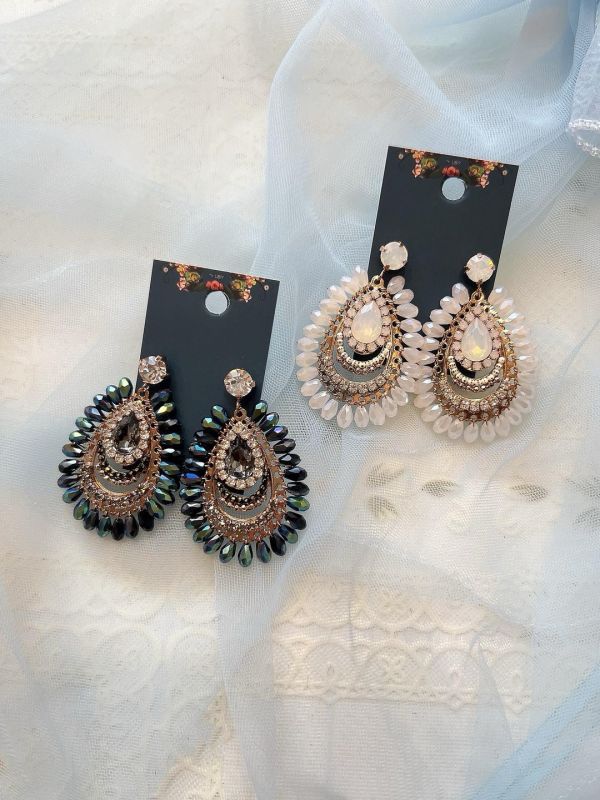 手工設計復古感水晶串珠水滴型耳環 