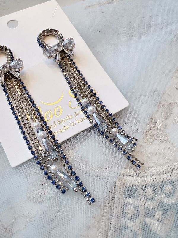 蝴蝶結鋯石打結設計水鑽流蘇感 