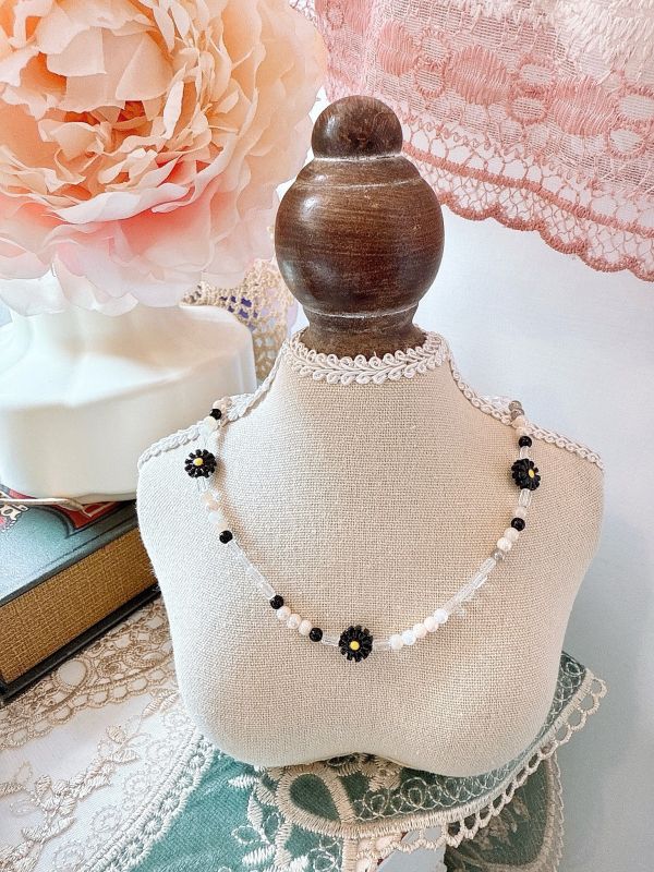 可愛串珠原石小花頸鏈 