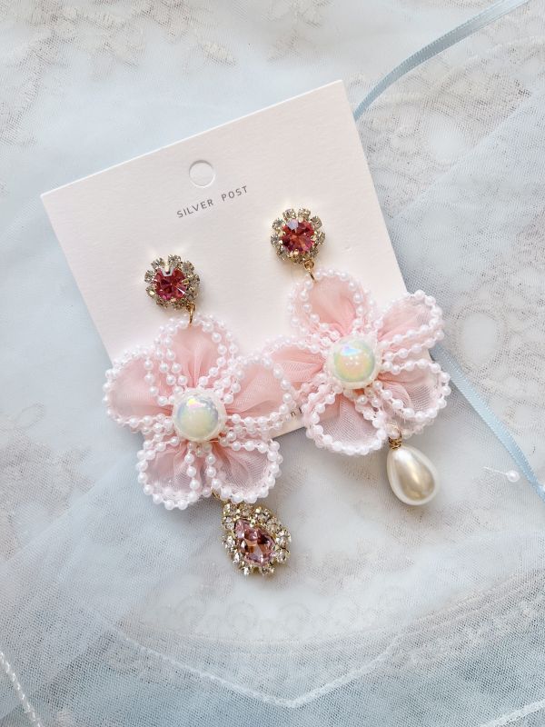 雙層珍珠邊粉色可愛小花鋼針大耳環 