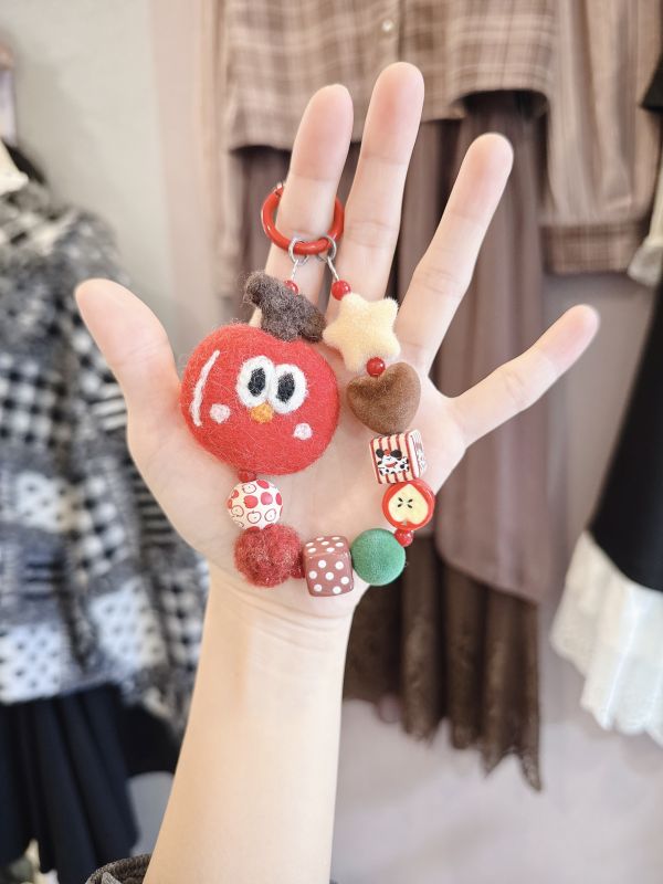 韓國手工羊毛氈/娃娃串出吊墜 