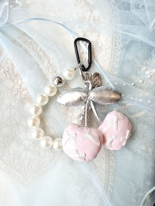 皮革櫻桃串珠吊飾 