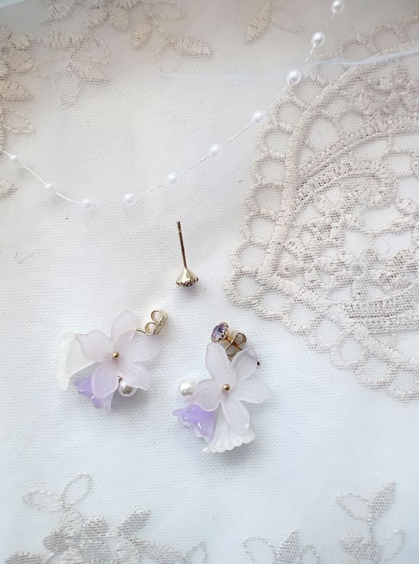 氣質小巧樹酯花兩件式耳環 