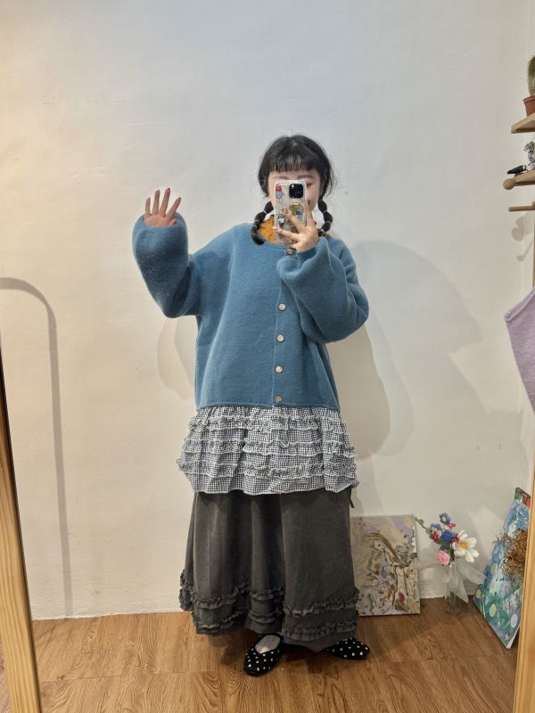 A20雪花紛飛荷葉毛衣 