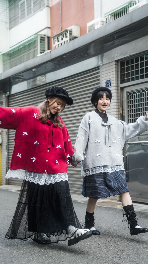 仙女下凡蝴蝶結毛衣 