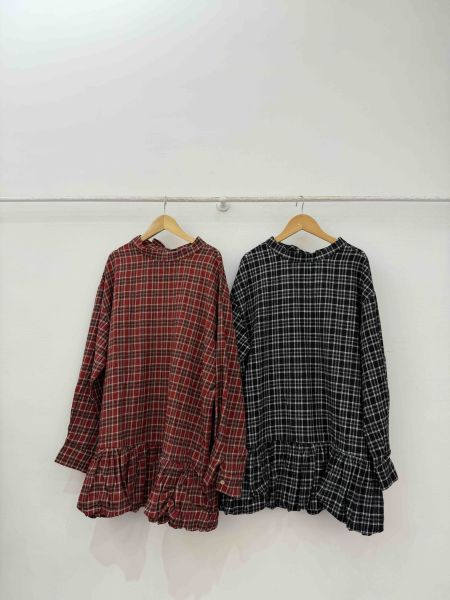 慢步調格紋上衣 