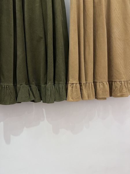 A16燈芯絨荷葉傘裙 