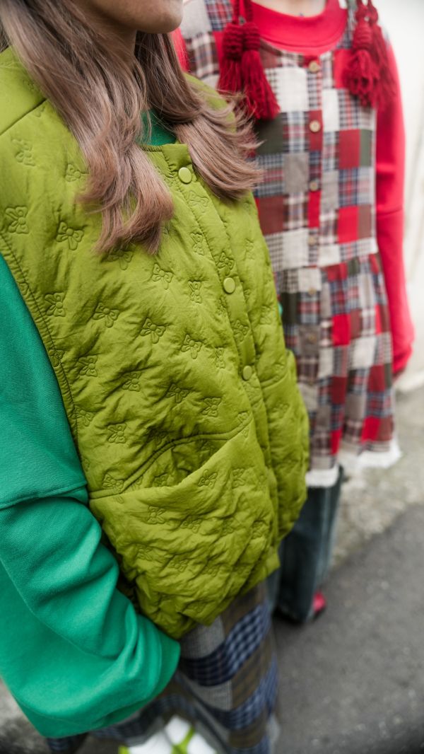 蝴蝶結衍縫背心 