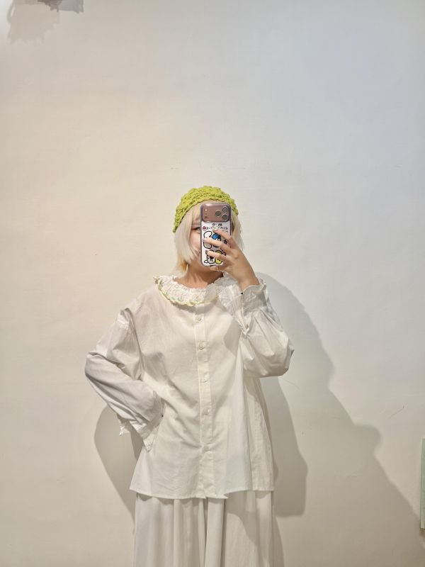 鬱金香滾邊上衣 