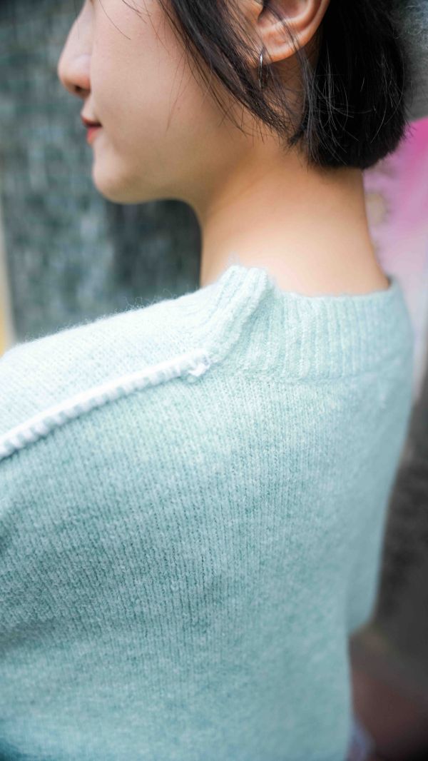 短版縫線設計毛衣 