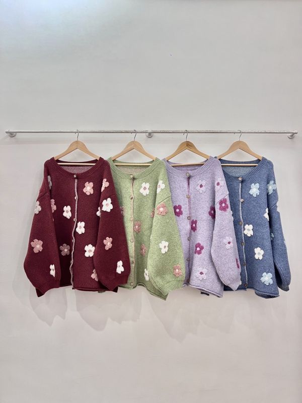 A19好多花花毛衣 